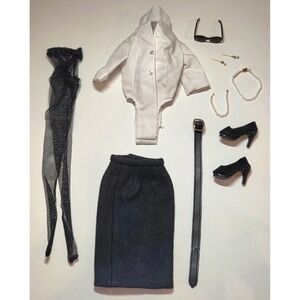 Tonner-Tyler Wentworth 16" Doll Outfit "Signature Style" (As shown)